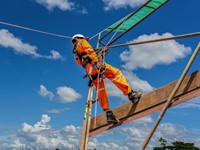 Seguridad laboral en trabajos de difícil acceso: Normativas y buenas prácticas